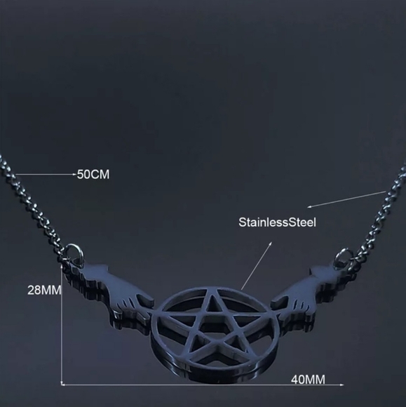 🆕️🆑️ Witches Hands Holding A Perfect Pentacle Necklace - Picture 5 of 8